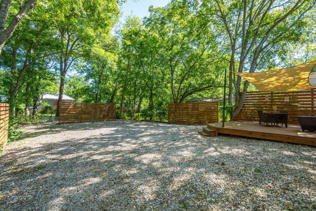 Vineyard Cottage-Pet Friendly & Walk To Oaklawn! Hot Springs Kültér fotó